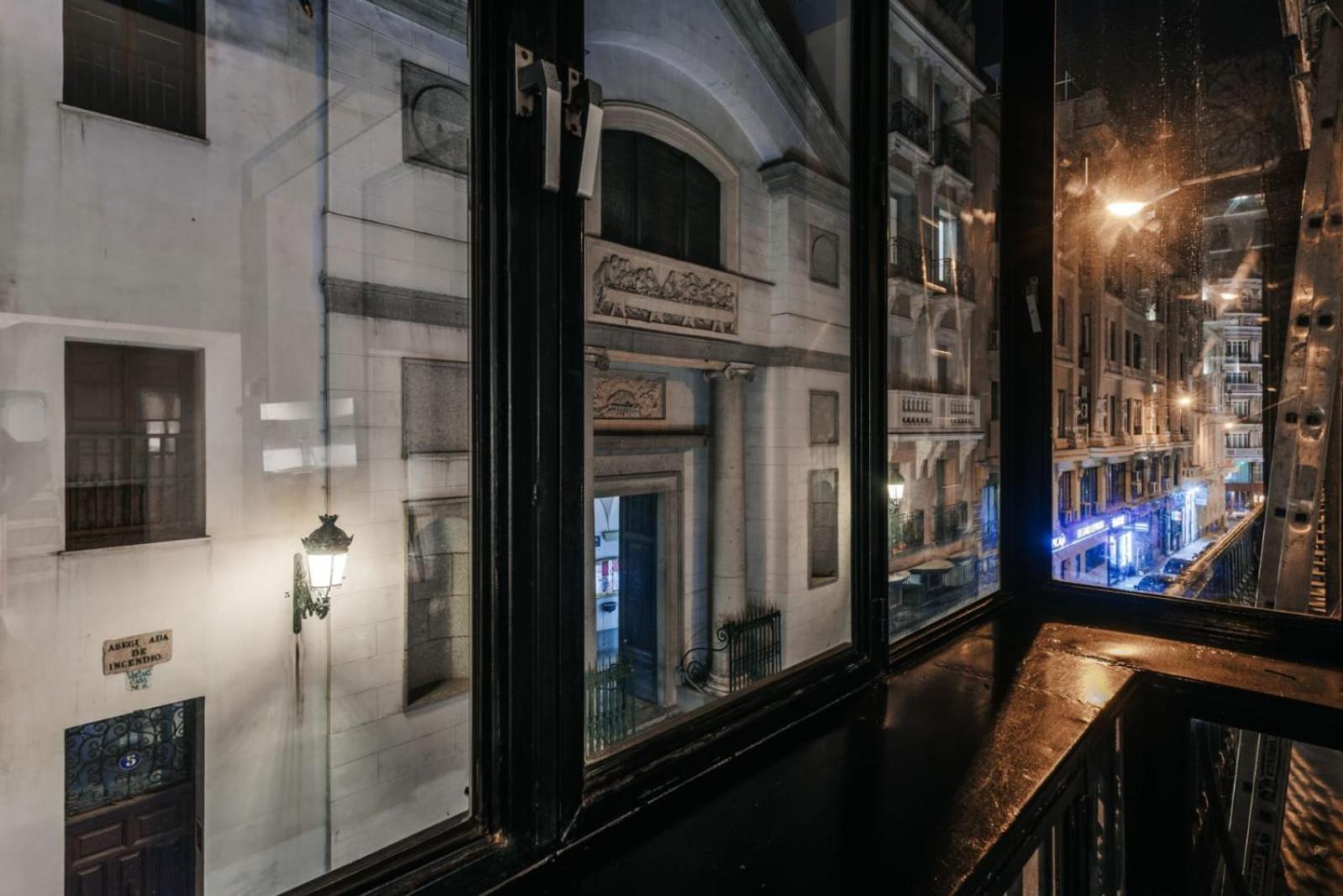 Stunning Apartment Near Gran Via Metro — Photos 2